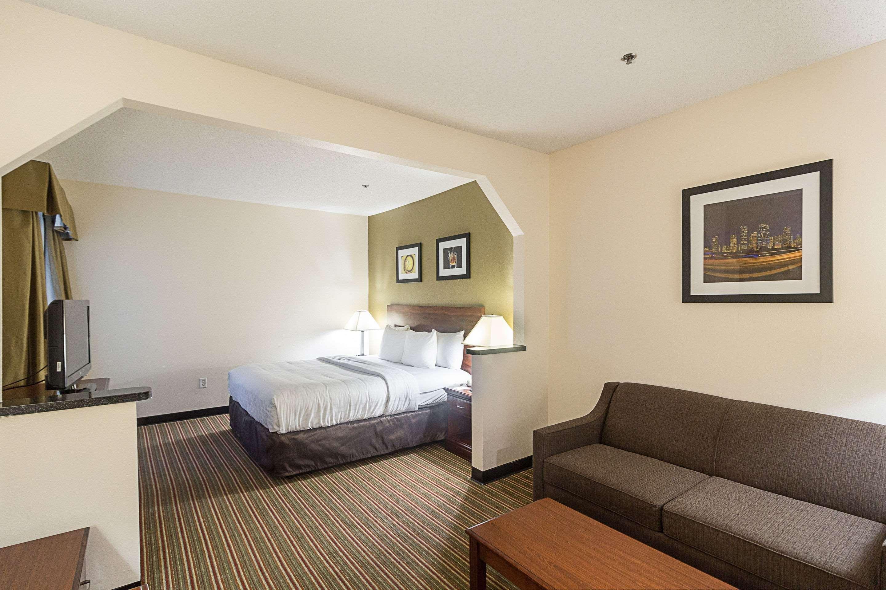 Quality Inn & Suites West Chase Houston Dış mekan fotoğraf