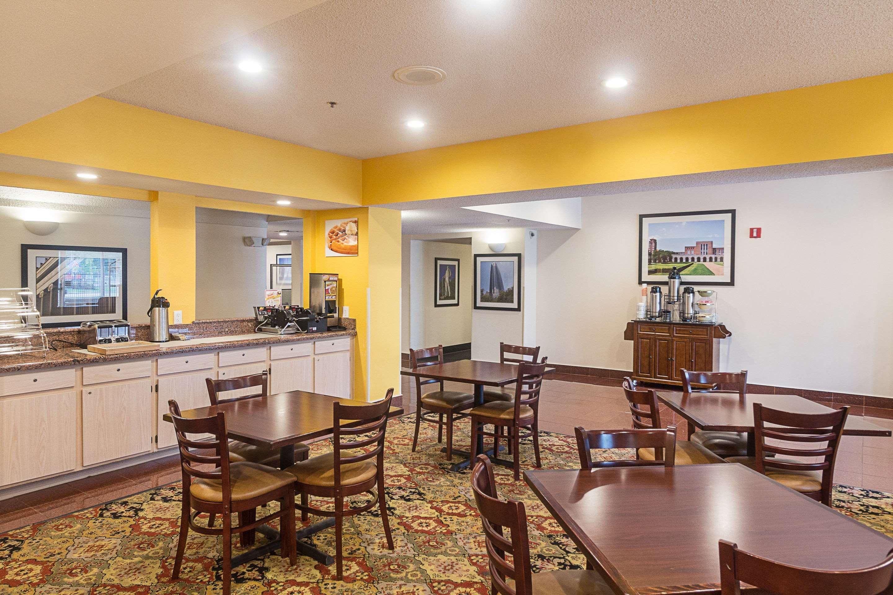 Quality Inn & Suites West Chase Houston Dış mekan fotoğraf